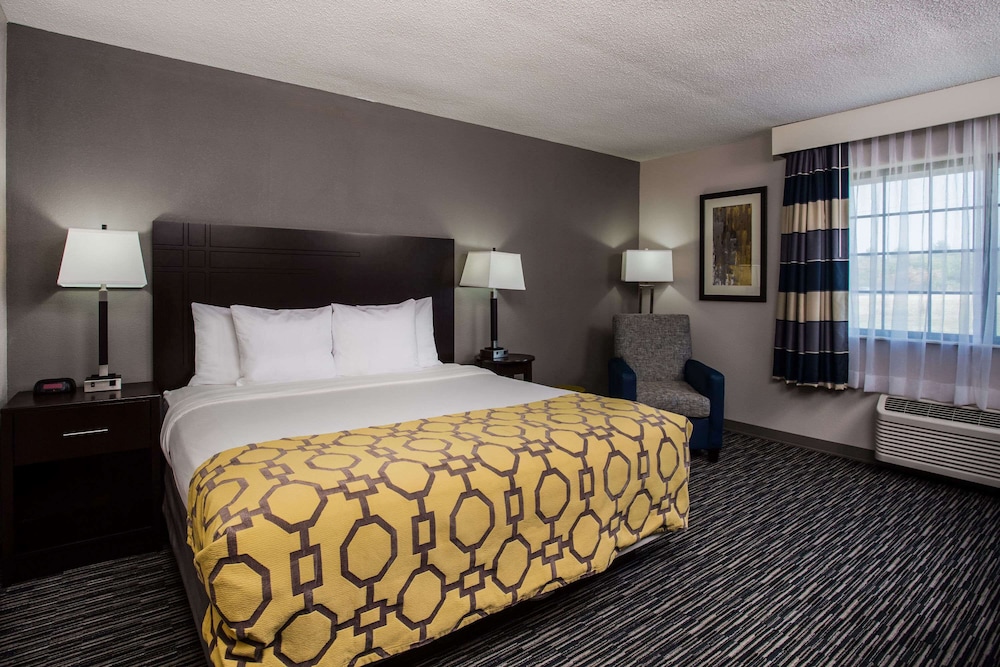 Deluxe, King Bed
