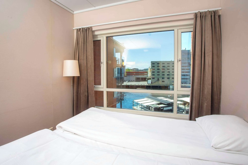 Compact, Double Bed، Home Hotel Bryggeparken 2/7