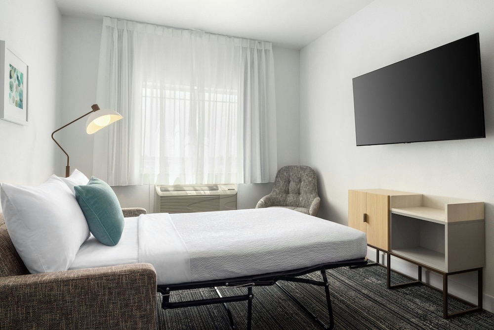 Deluxe, Suite, King Bed, Sofa