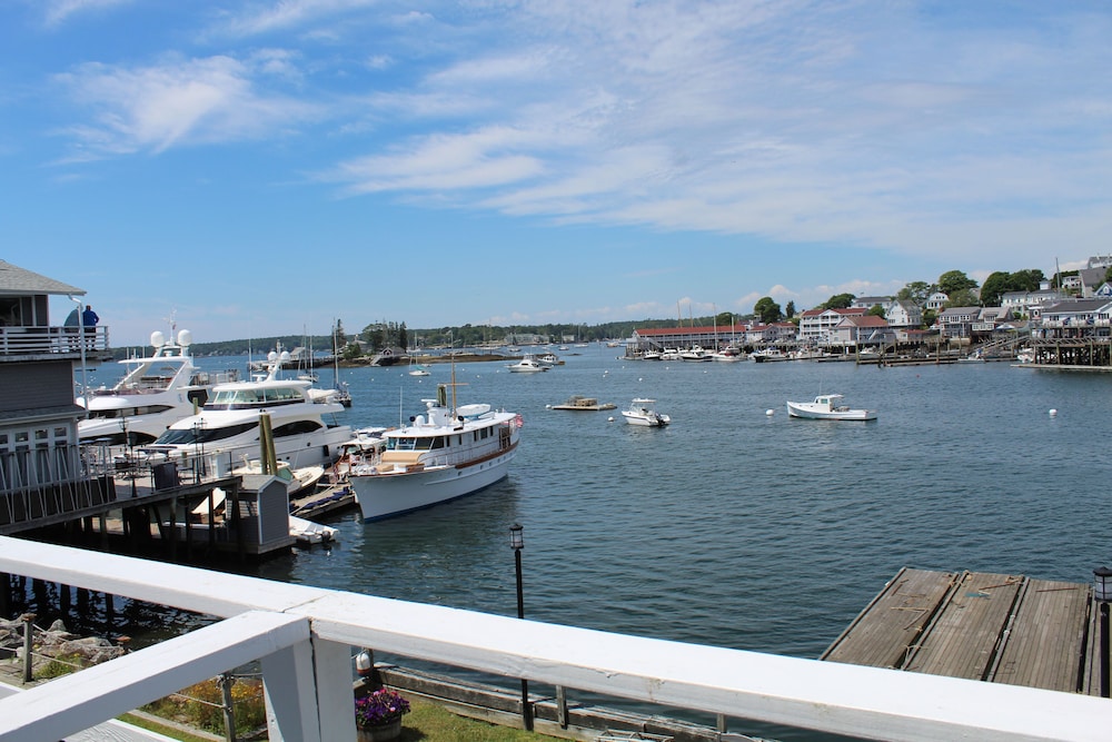 Boothbay Harbor Inn 50/69