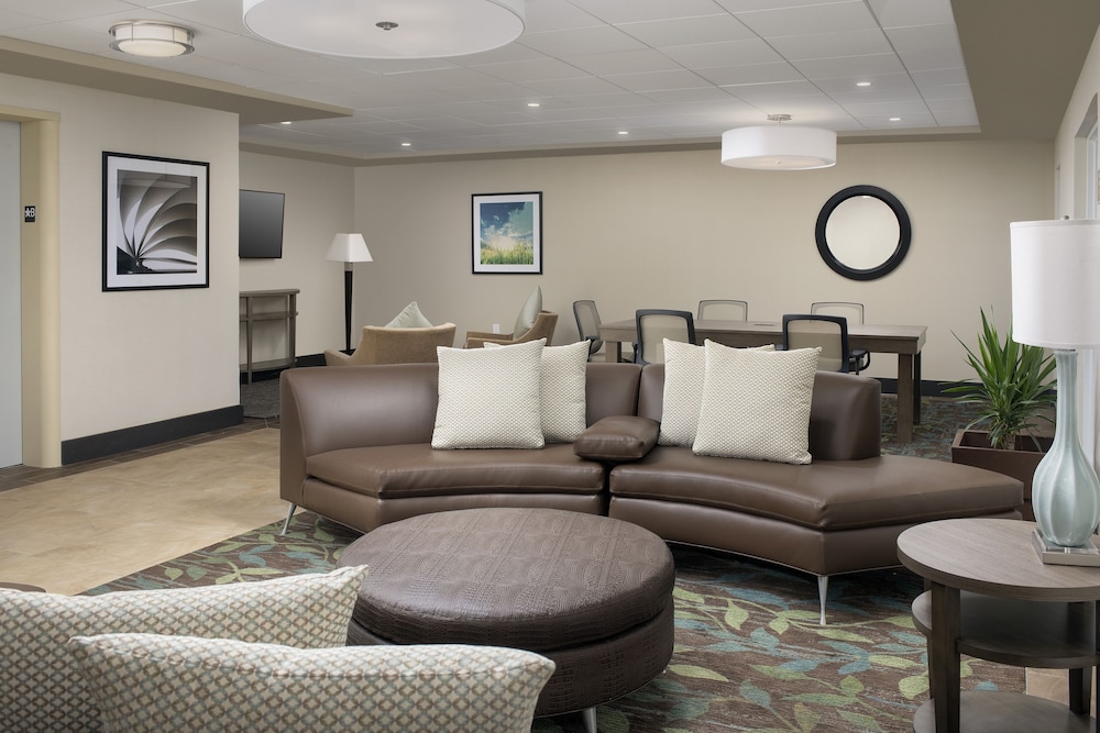 Candlewood Suites Alexandria West 43/58