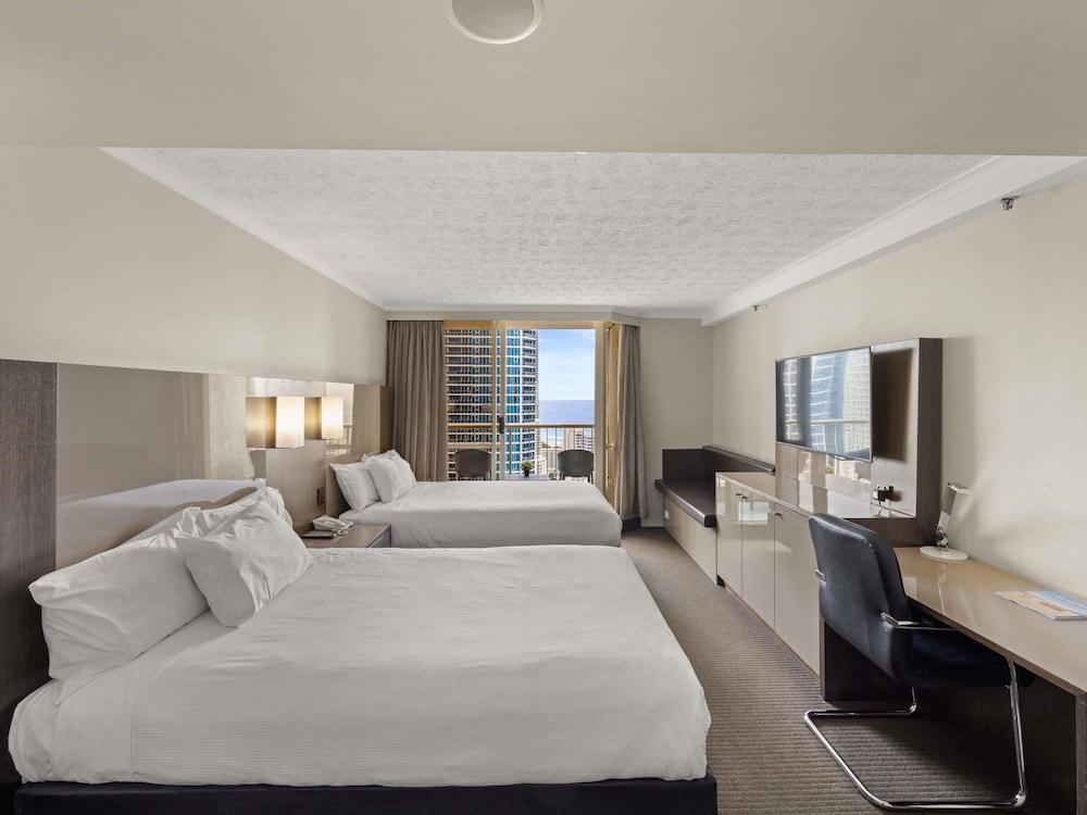 NOVOTEL SURFERS PARADISE 20/64