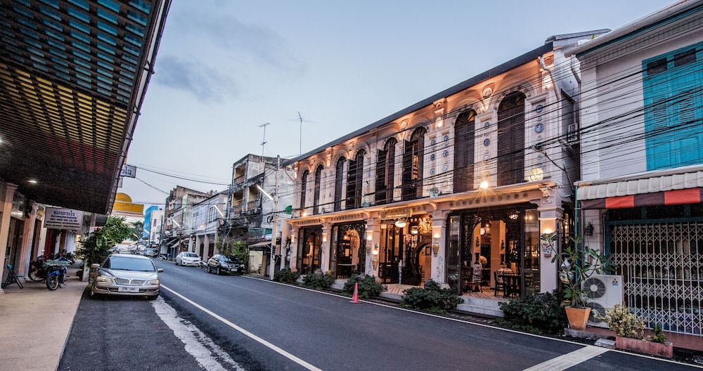 Songkhla Tae Raek Antique Hotel 43/47