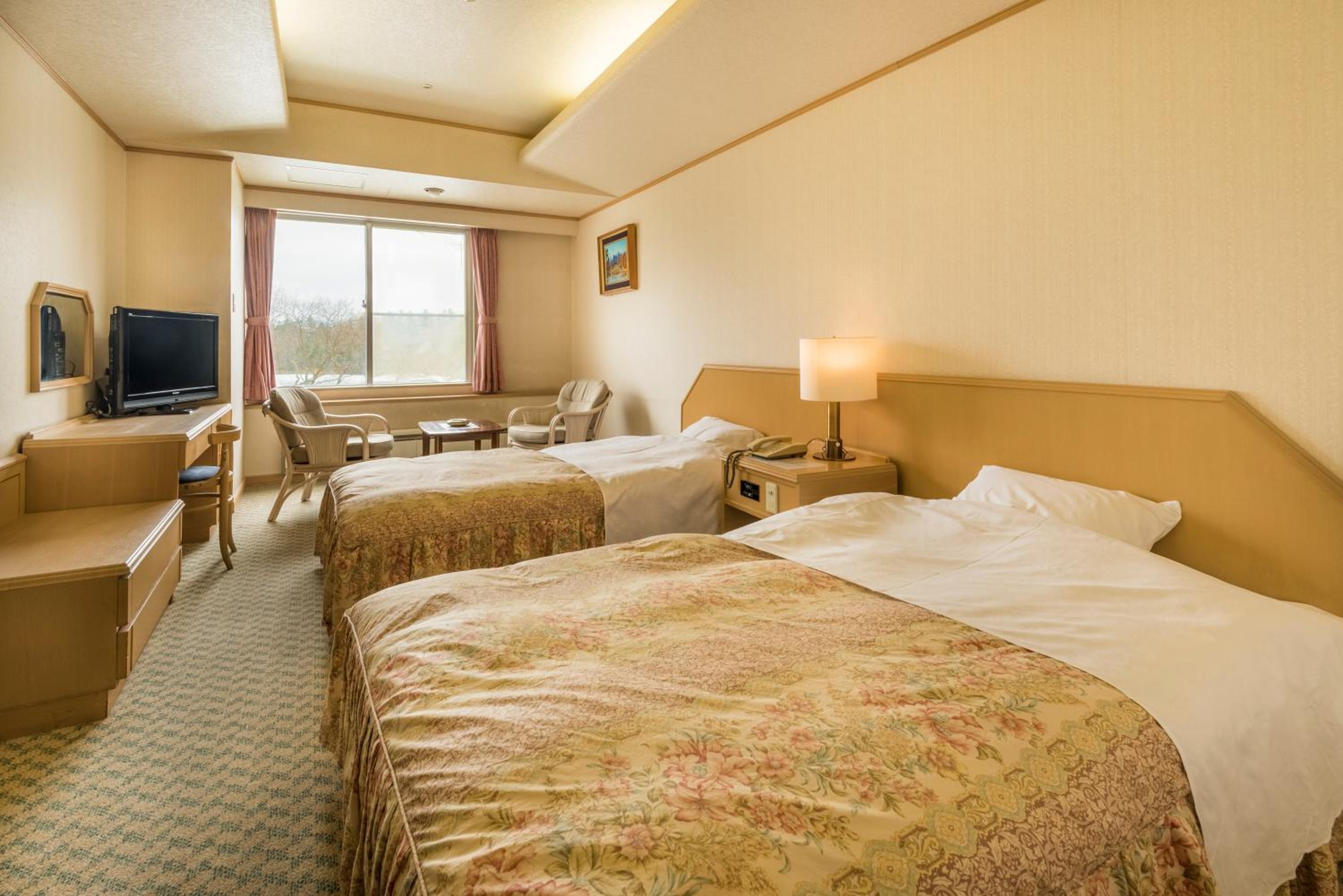 Crystal, Twin Beds