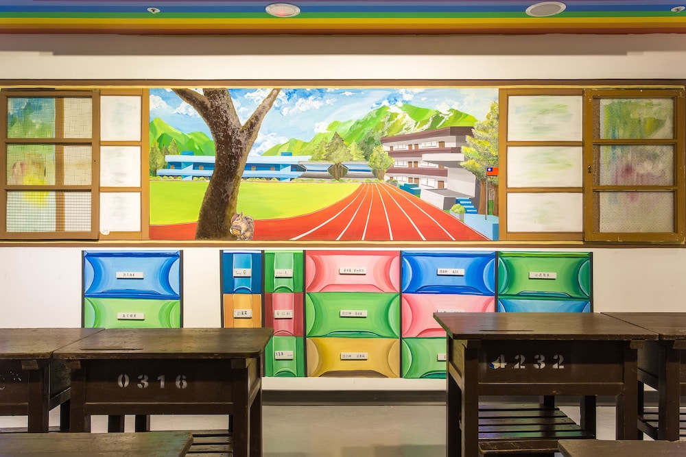 Rf Hotel Sanchong 42/46
