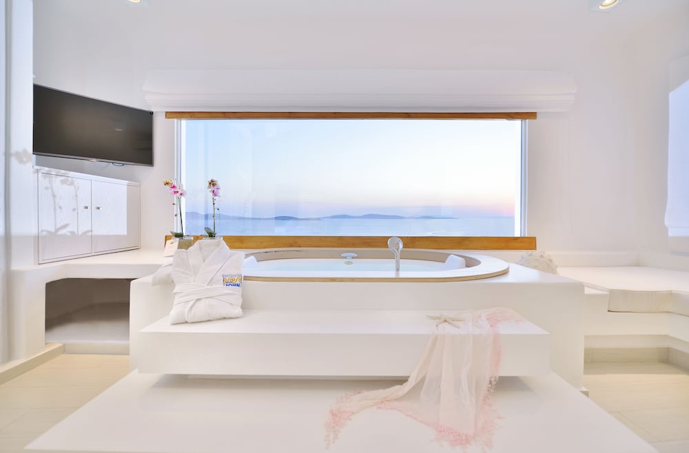 Saint John Hotel Villas and Spa 100/107