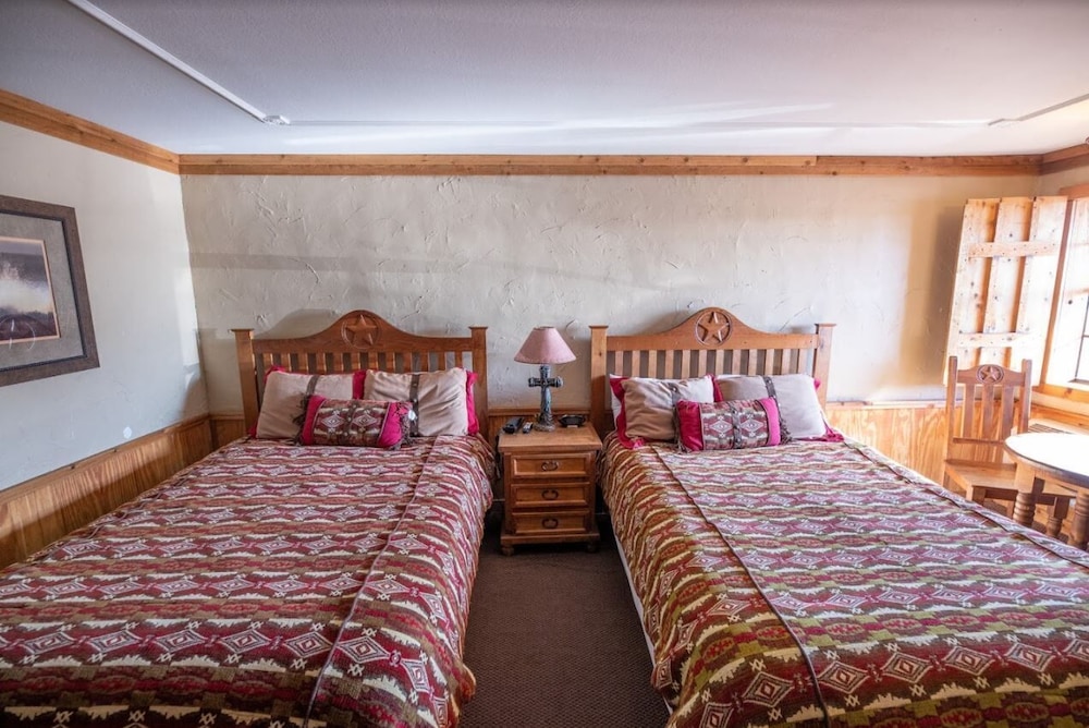 Big Texan Motel 35/50