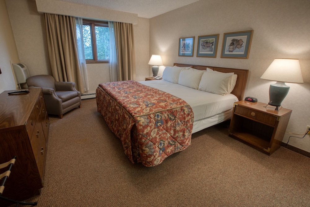 Sophie Station Suites 10/32