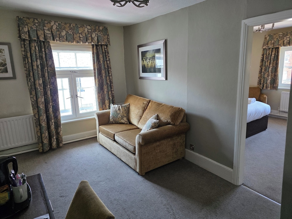 Royal Oak Hotel 26/47