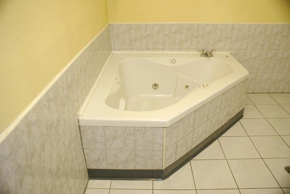 Colony Inn Buena Park 64/64