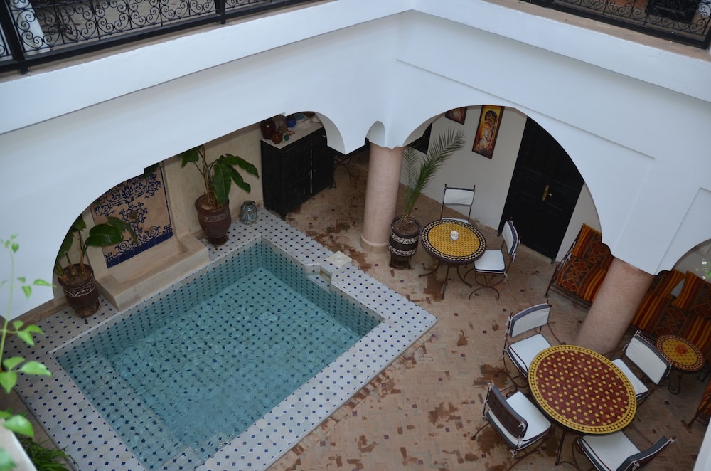 Riad Ailen 27/50