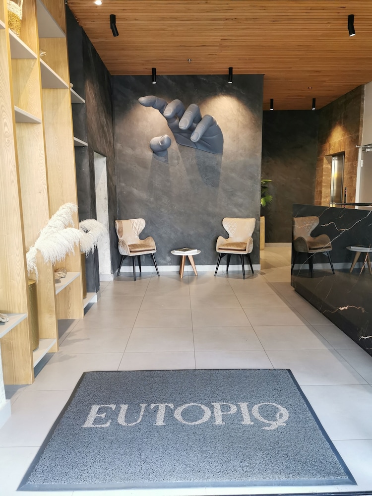 Eutopiq Hotel 15/58
