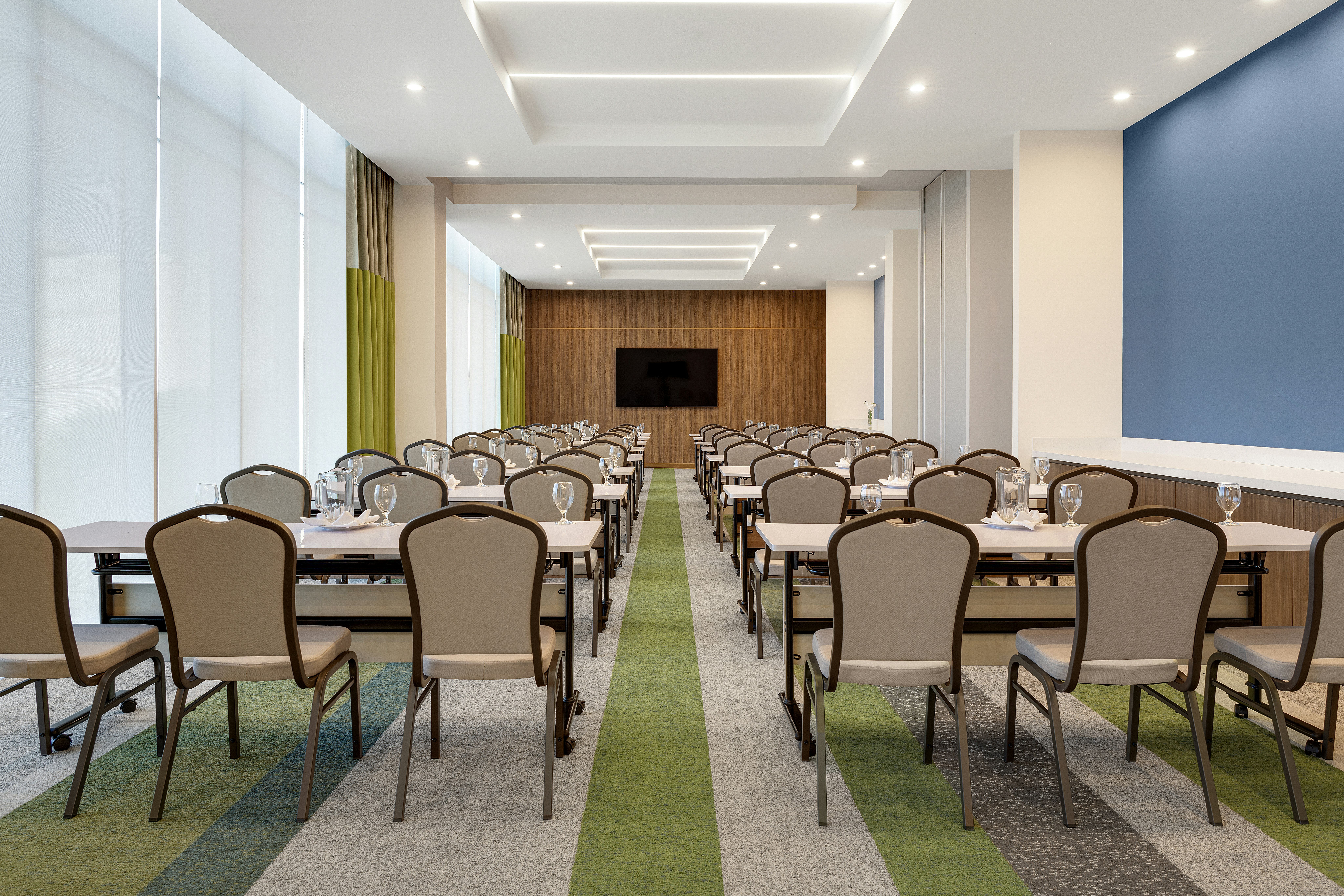 Hilton Garden Inn San Jose Airport City Mall 30/40