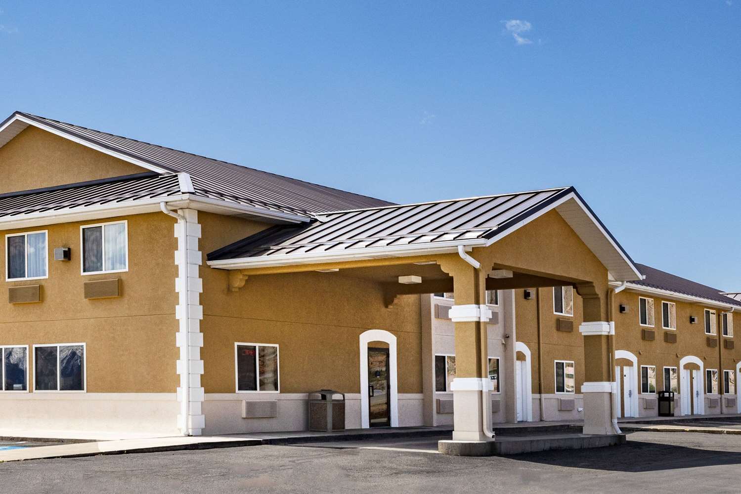 Super 8 by Wyndham Richfield UT 4/26