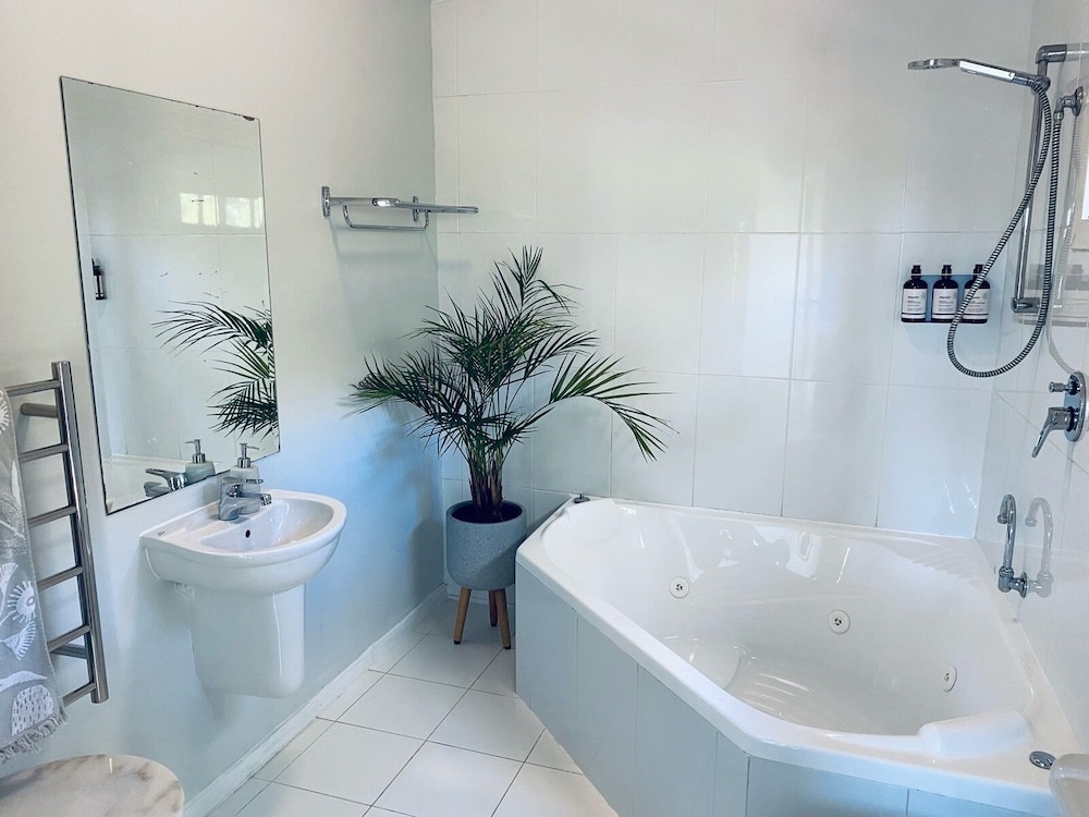 Hideaway Studio Accommodation 13/26