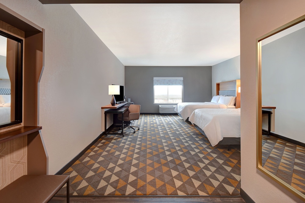 Holiday Inn Erie 18/64