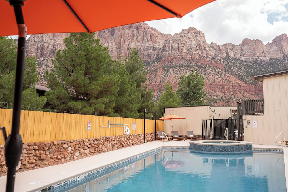 Zion Pioneer Lodge 65/66