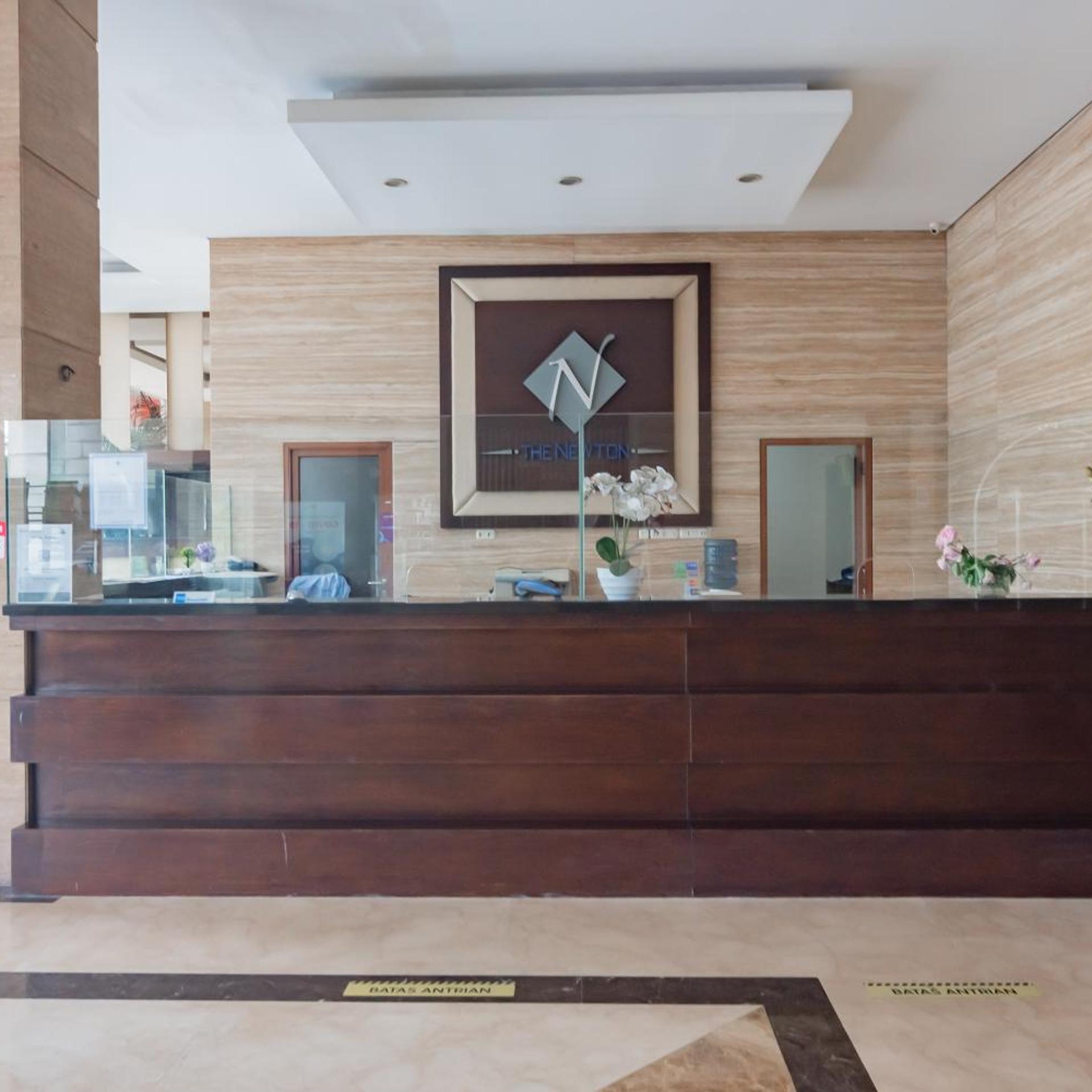 Urbanview Hotel Newton Riau Bandung 6/55