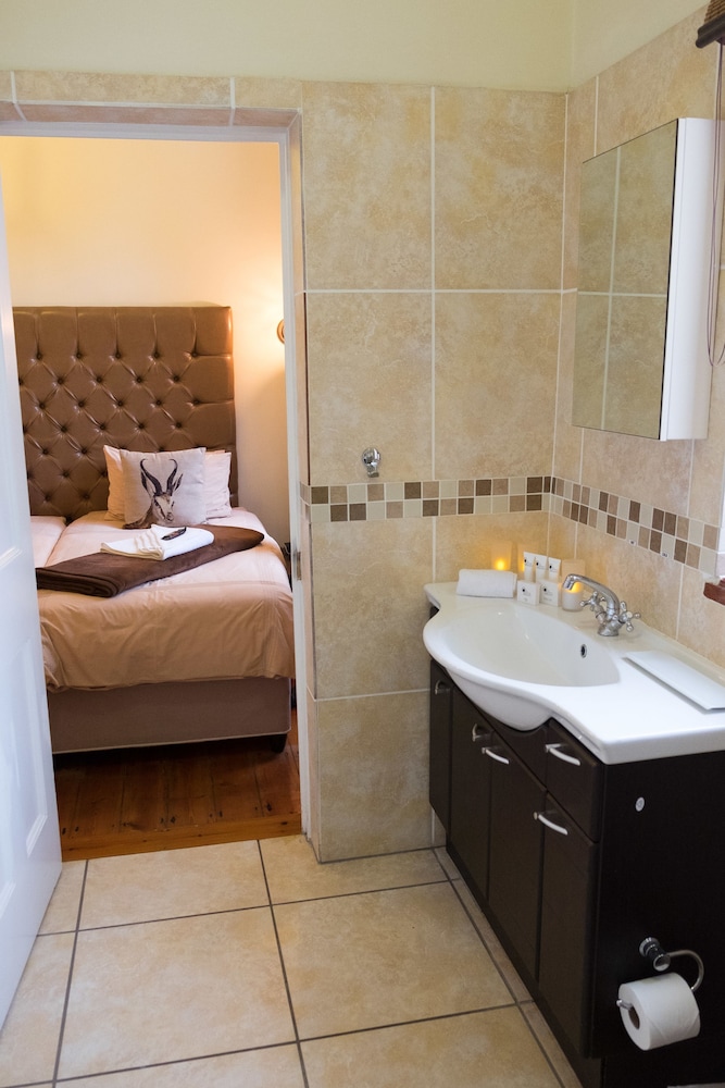 5 Camp Street Guesthouse & Self-Catering 49/50