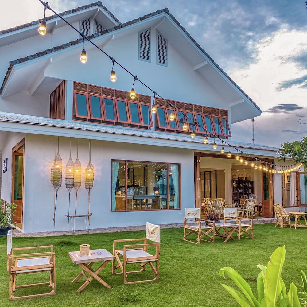 Bang Saphan Resort Hotel photo4