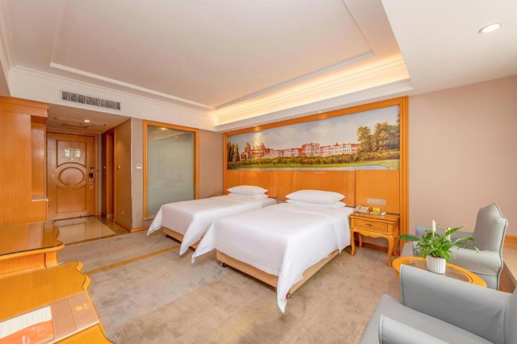 Vienna Hotel Gongcheng Tianjie 26/61