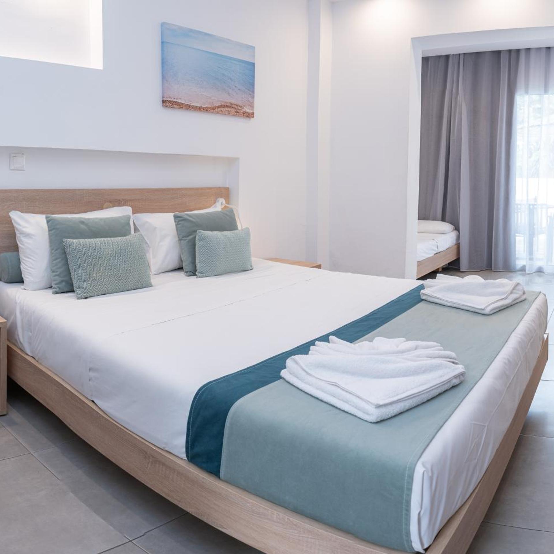Junior Suite, Shared Pool