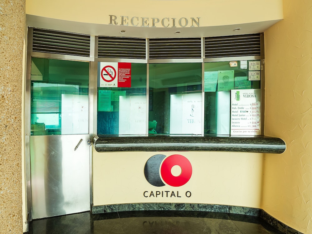 Capital O Hotel Verona 7/48