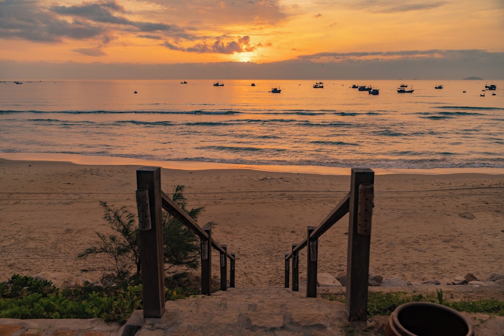 Crown Retreat Quy Nhon 83/88