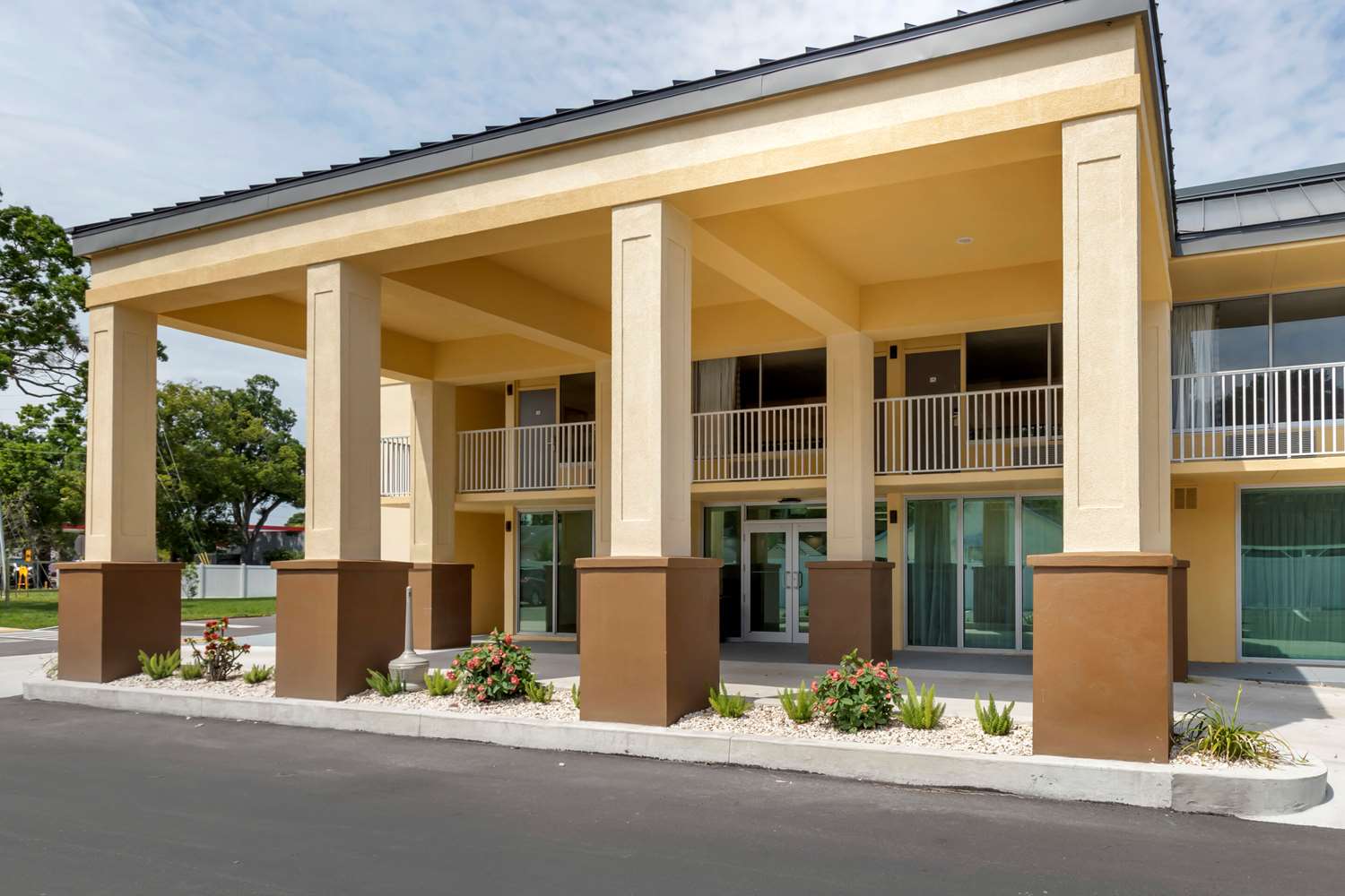 Quality Inn Saint Petersburg North - Tampa Bay 2/33