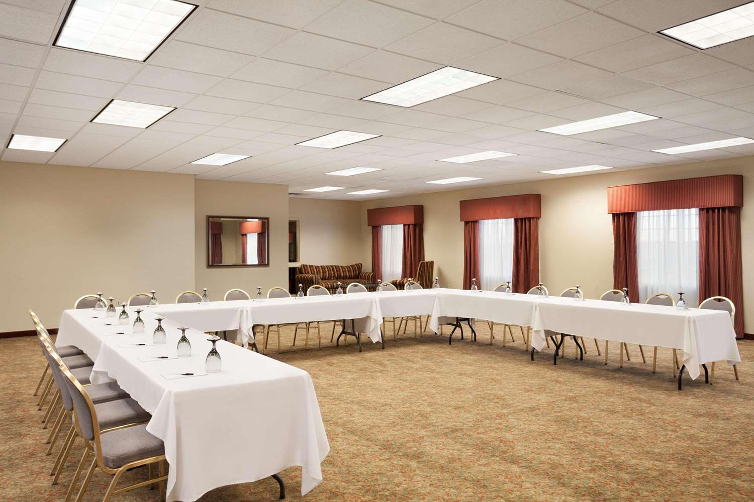 Country Inn & Suites By Radisson Manchester Airport Nh 17/20