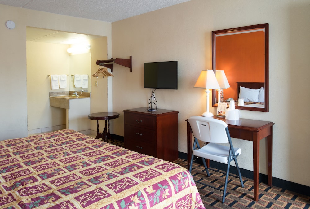 Budget Inn Cocoa 35/45