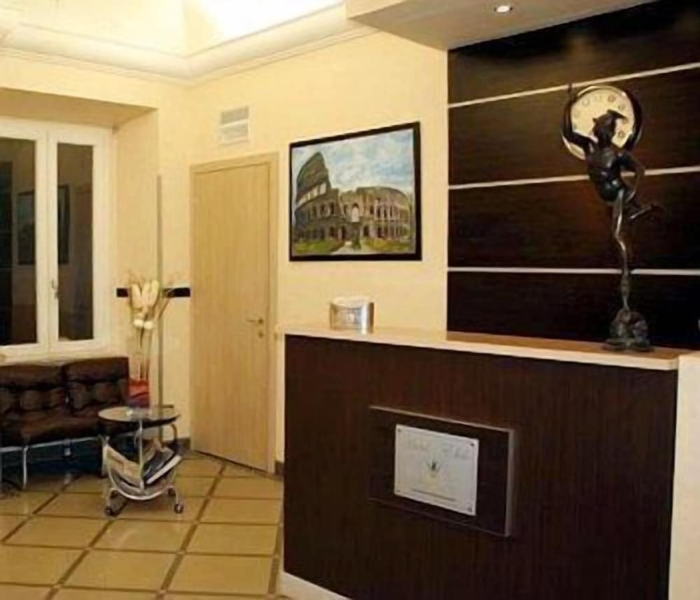 Elide Hotel 5/49