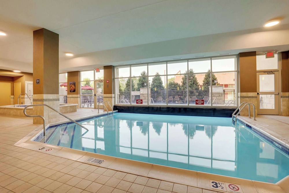 Drury Inn And Suites Grand Rapids 50/77