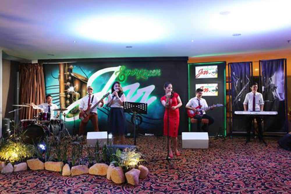 Swiss-Belinn Panakkukang Makassar 39/47