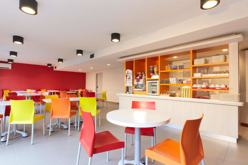Premiere Classe Lille Ouest - Lomme 40/58