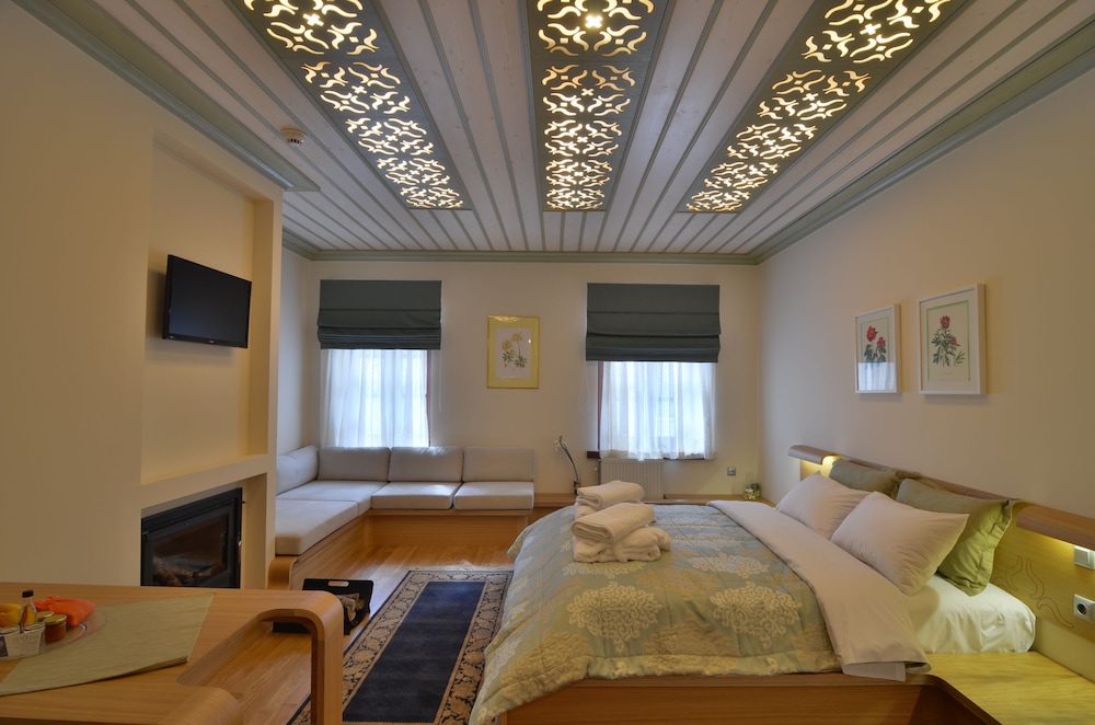 Dilofo Hotel Luxury Suites 13/51