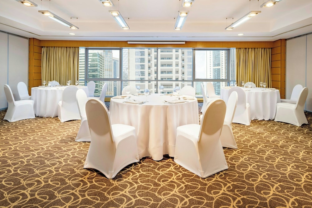 Qabila Westbay Hotel by Marriott 59/65