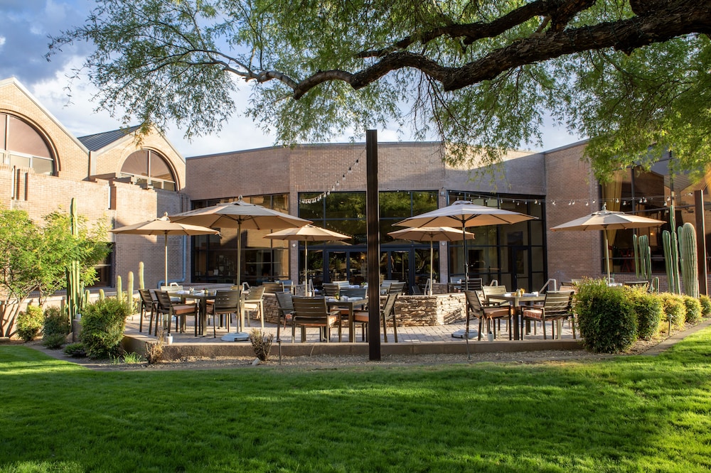 Ventana Canyon Club and Lodge 50/53