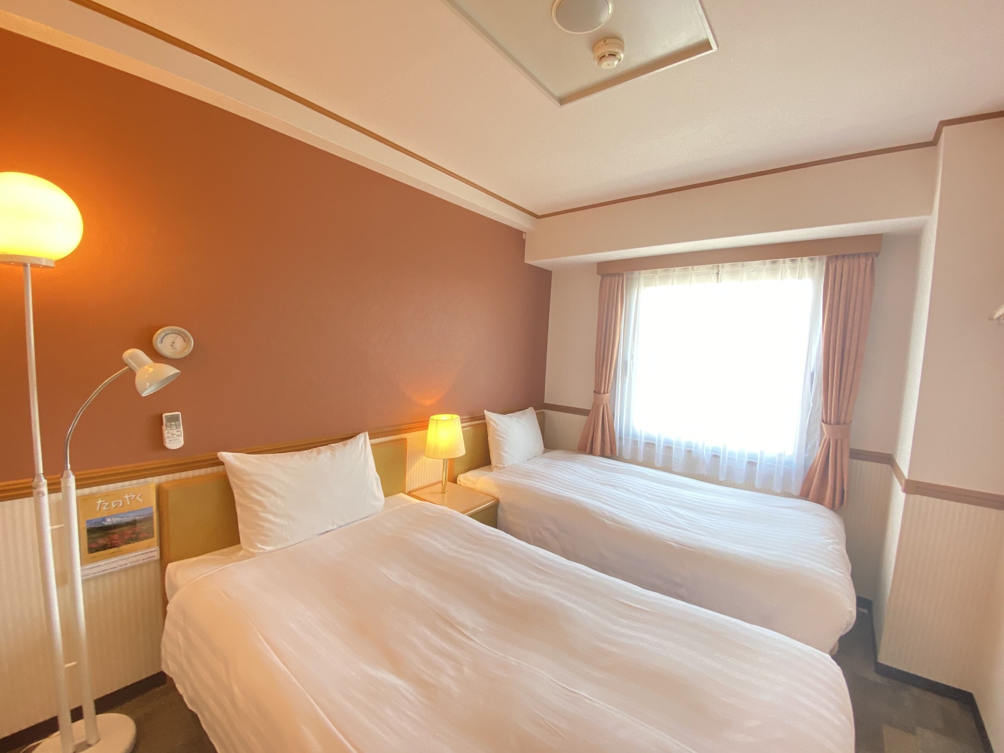 STANDARD, TWIN BEDS