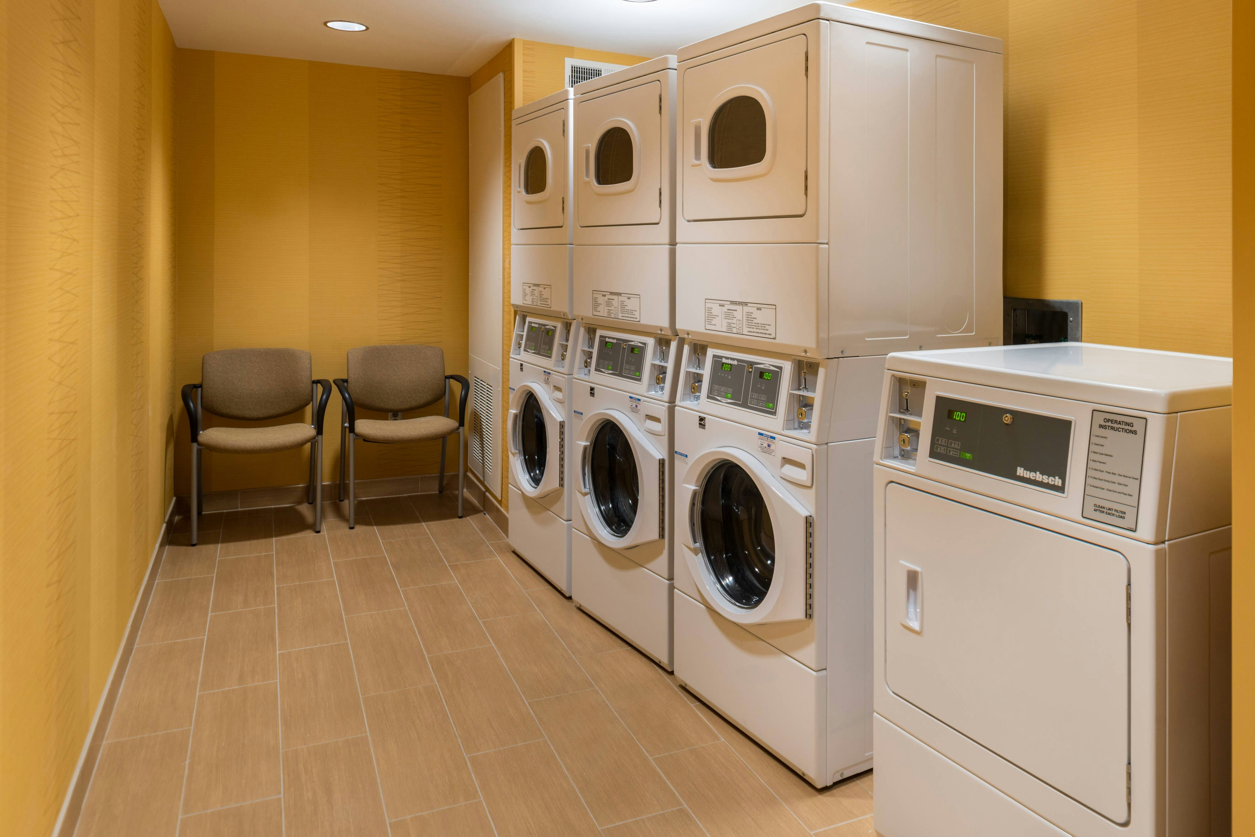 Fairfield Inn Suites By Marriott Orlando East Ucf Area 14/24