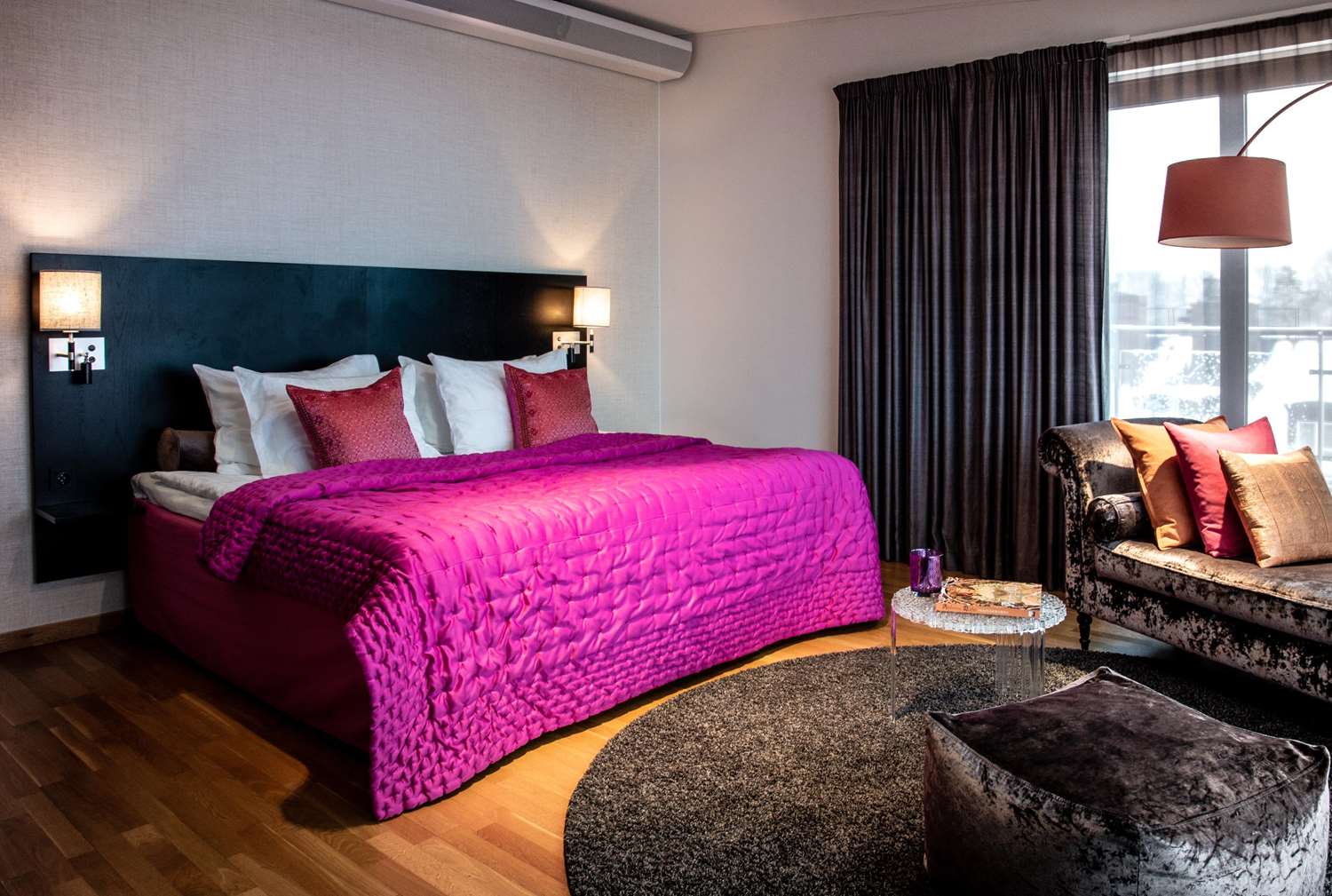 Junior Suite, King Bed, Terrace