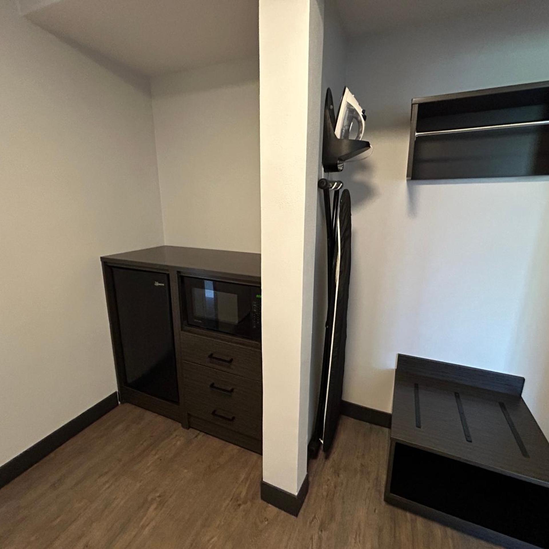 Studio6 Suites Gardena, CA 19/33