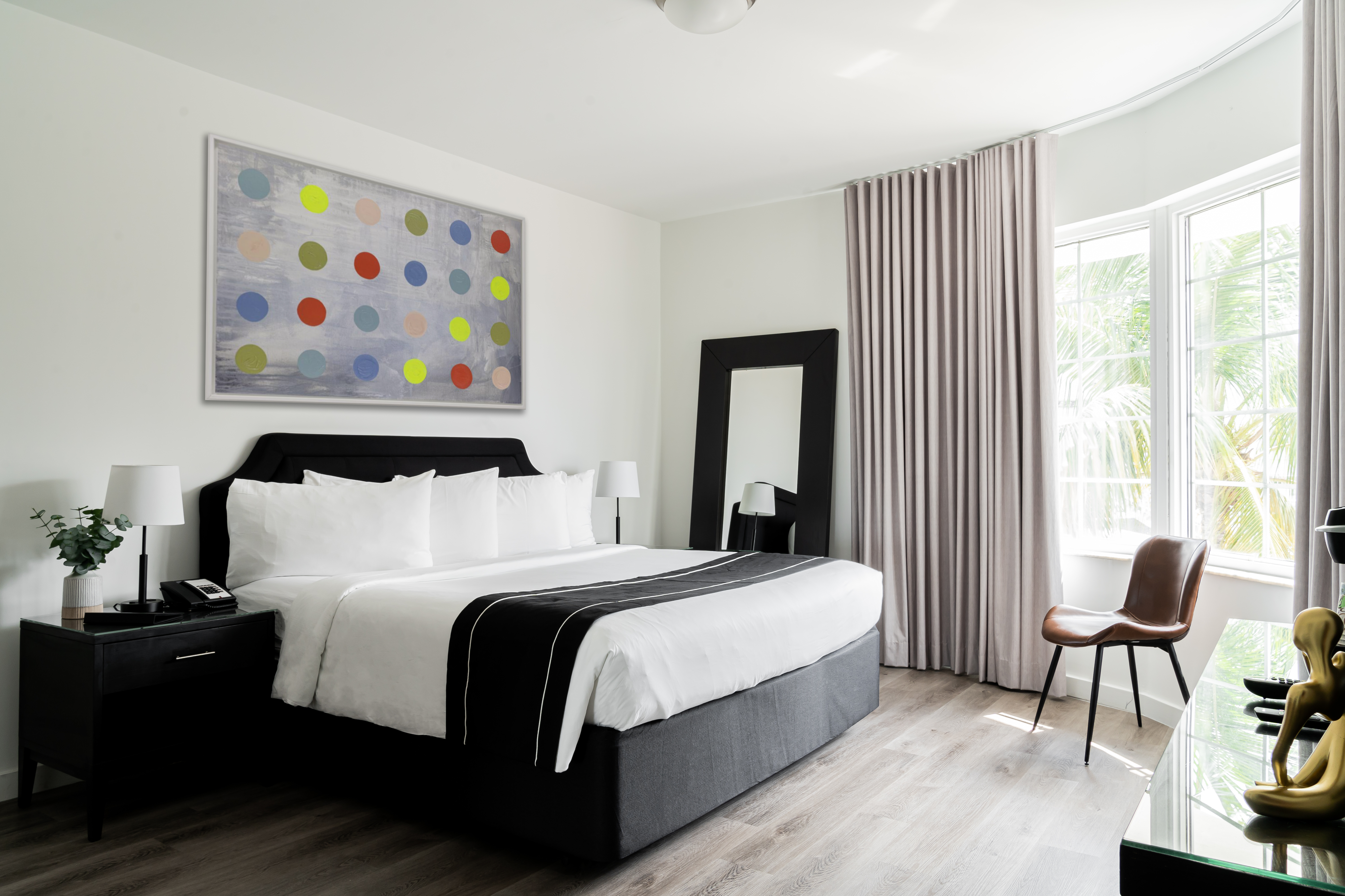 SIGNATURE, SUITE, KING BED, GARDEN VIEW