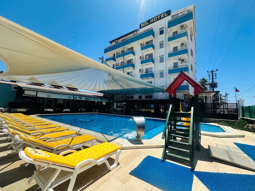 Nil Hotel 6/47
