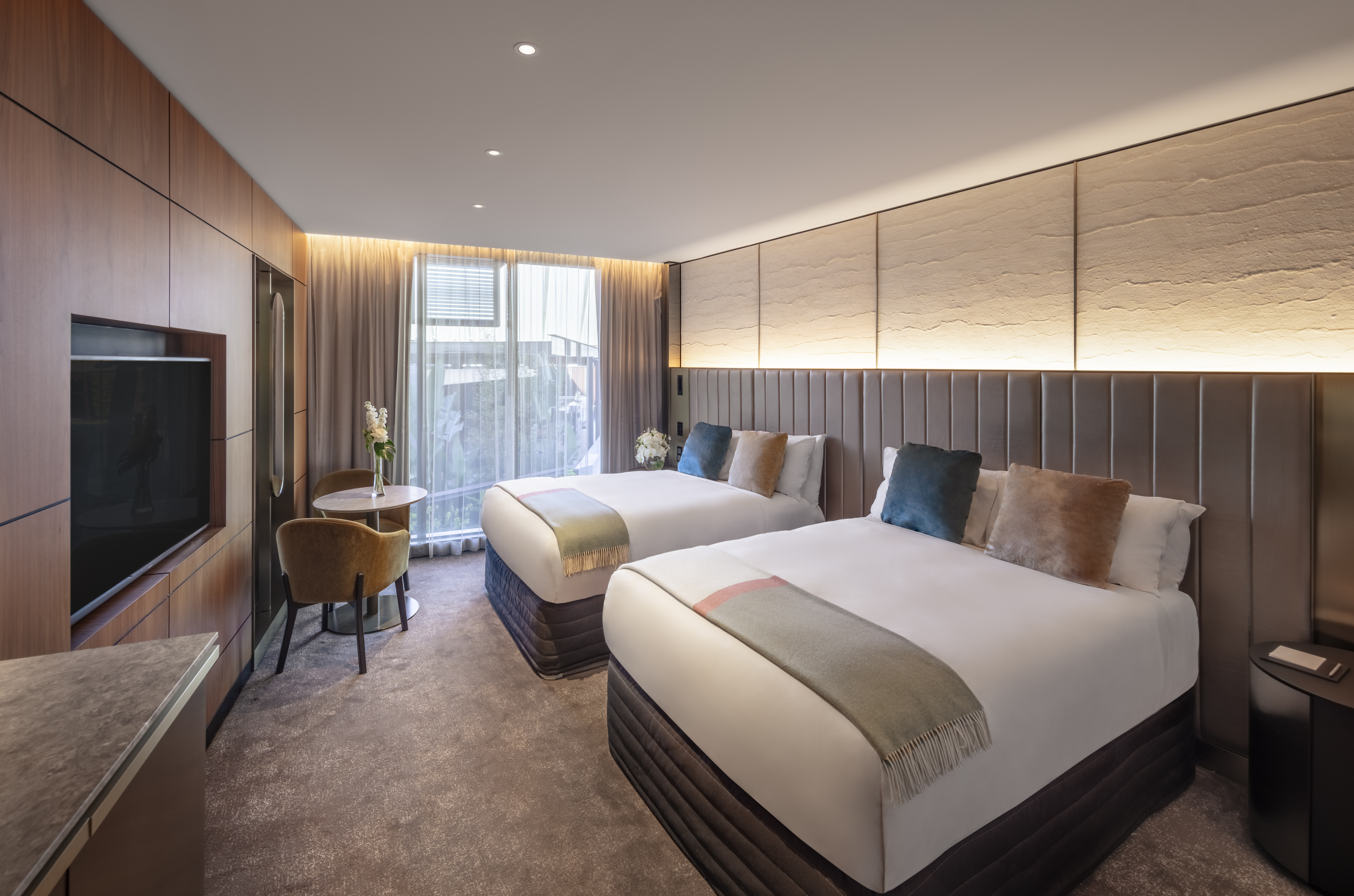 Darling, Twin Beds