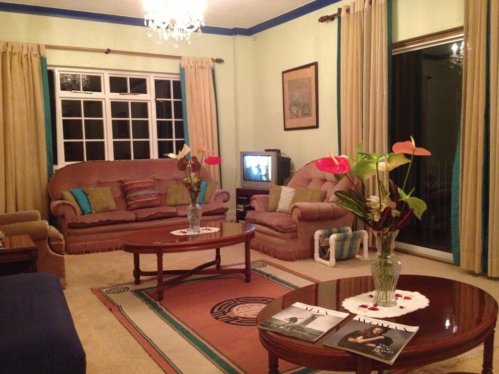 Rnm The Clubhouse Grenada 25/50