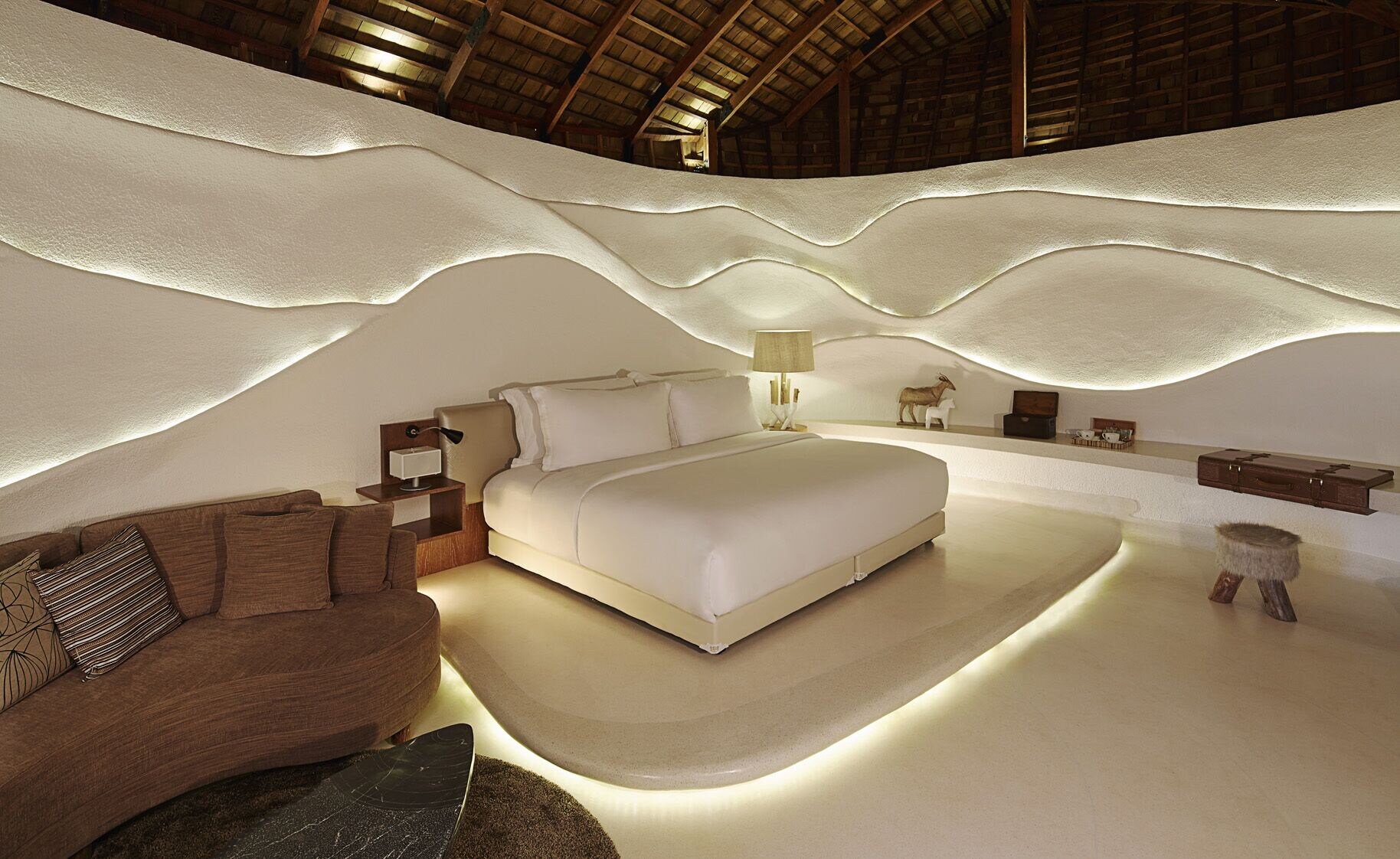 POOL, VILLA