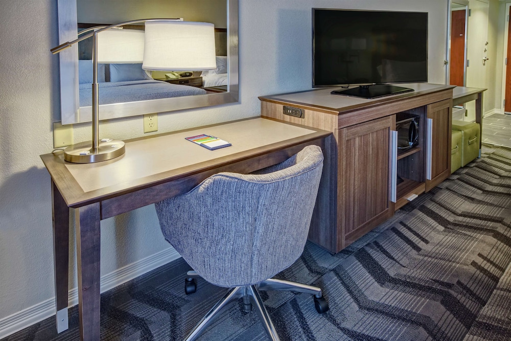 Hampton Inn Suites Clermont 38/41