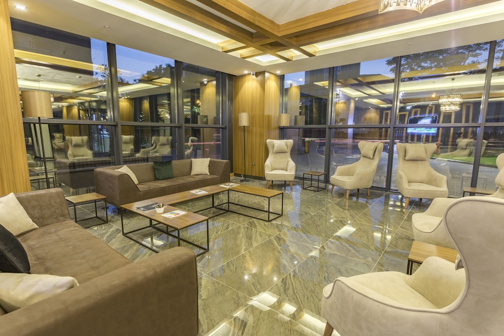 Shimall Hotel 34/44