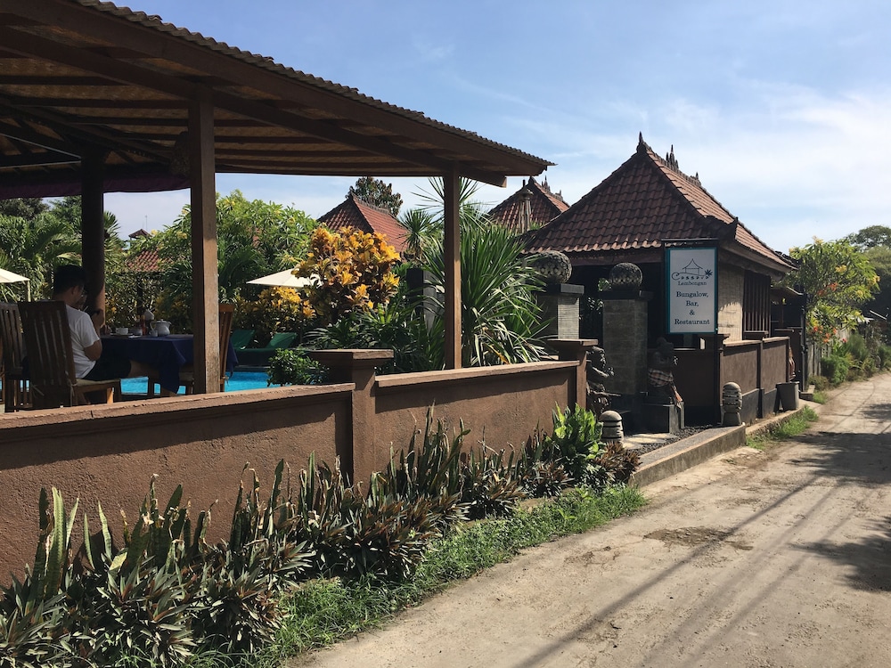 Cassava Bungalow 4/37
